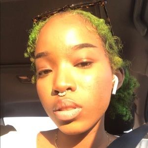 Meet your Posher, Jhenzi